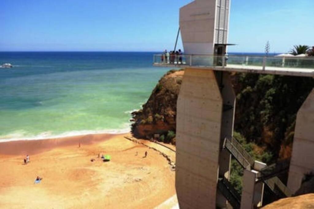Modern 3 Bedroom Pool View. Appartement Albufeira