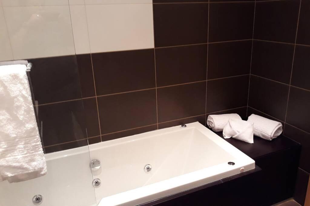 Appartement Modern 3 Bedroom Pool View. Albufeira