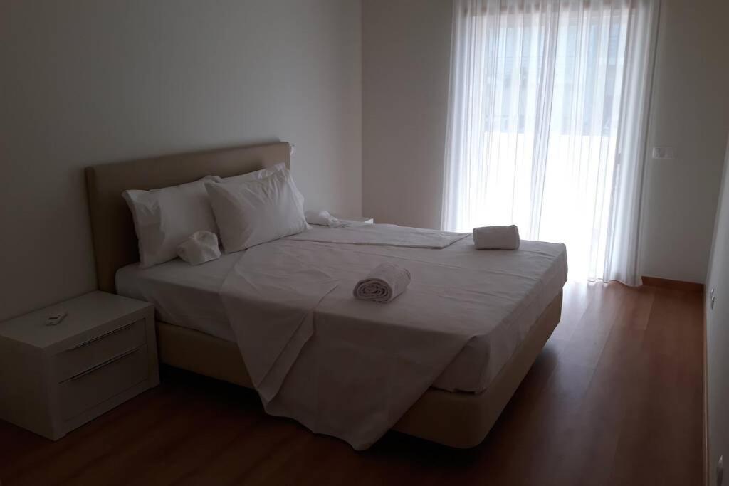 Modern 3 Bedroom Pool View. Appartement Albufeira